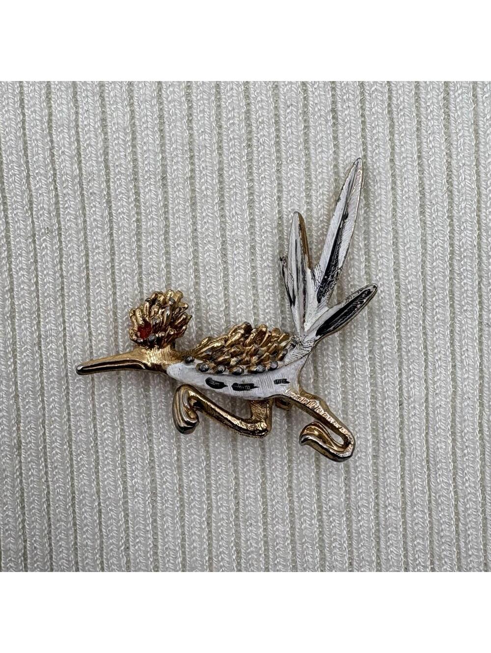 Vintage Roadrunner Bird Brooch Pin Gold Tone
